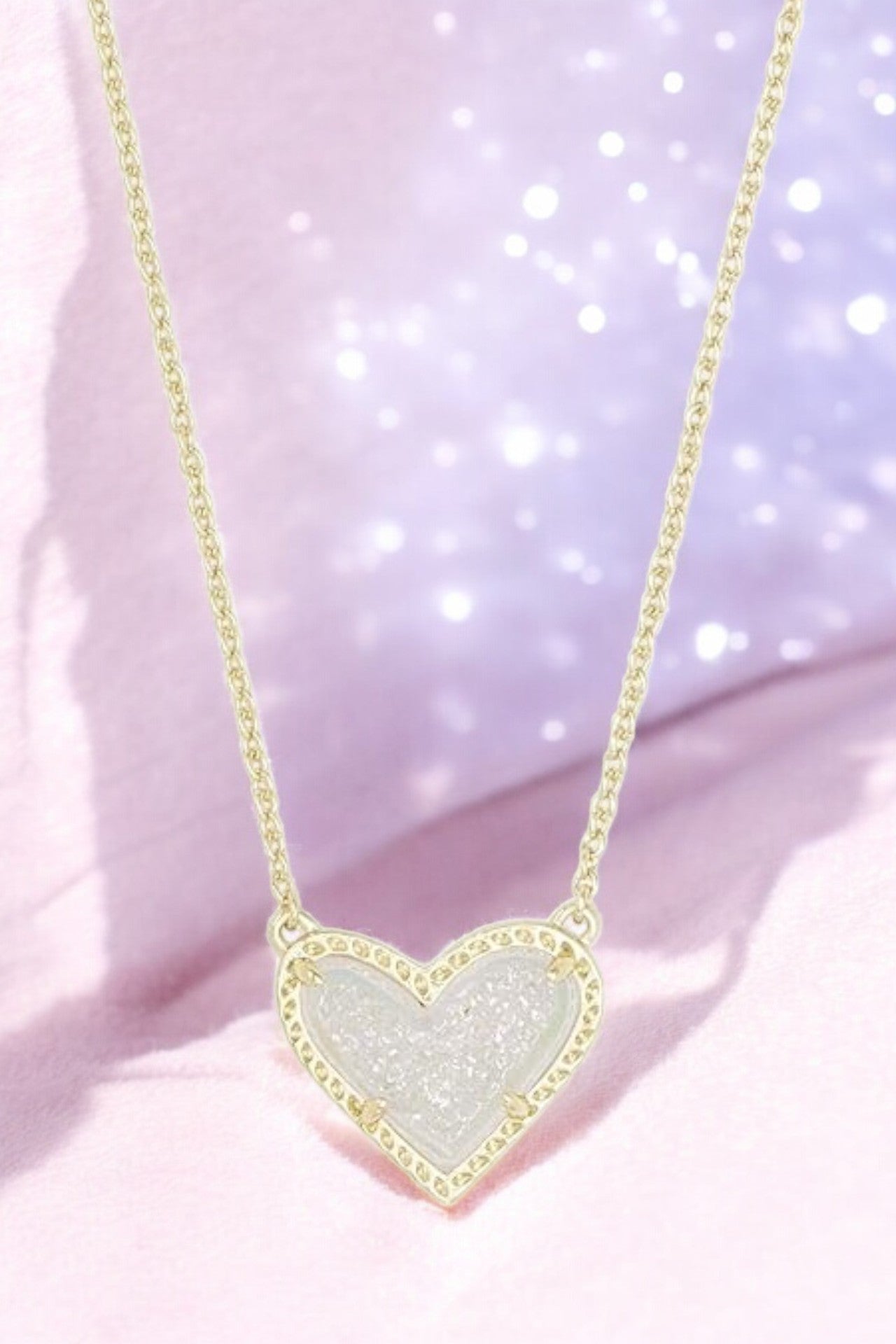 Kendra Scott Ari Heart Pendant in Gold Iridescent Drusy