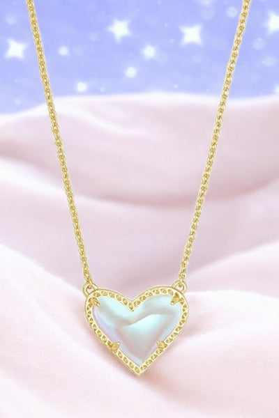 Kendra Scott Ari Heart Pendant in Gold Dichroic Glass