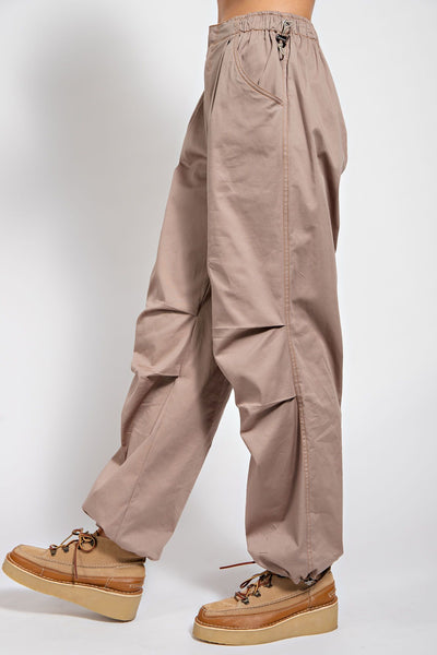 Hot Shot 90's Toggle Cargo Pants in Mushroom