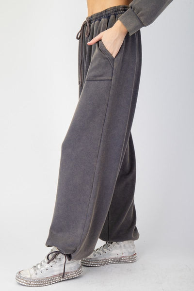 The Weekend Wonder Mineral Wash Lounge Pants in Washed Navy